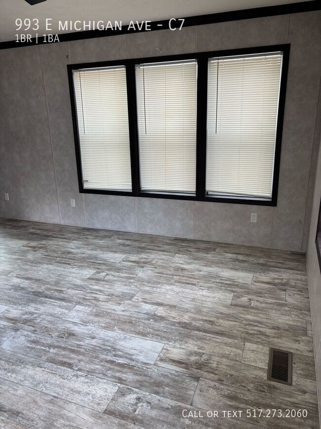 Building Photo - 993 E Michigan Ave