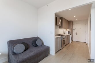 Building Photo - 1399 Park Ave