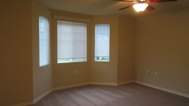 Foto del edificio - 1613 Burnside Pl