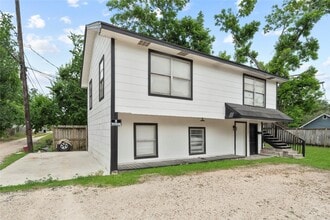 Building Photo - 2206 Avenue M
