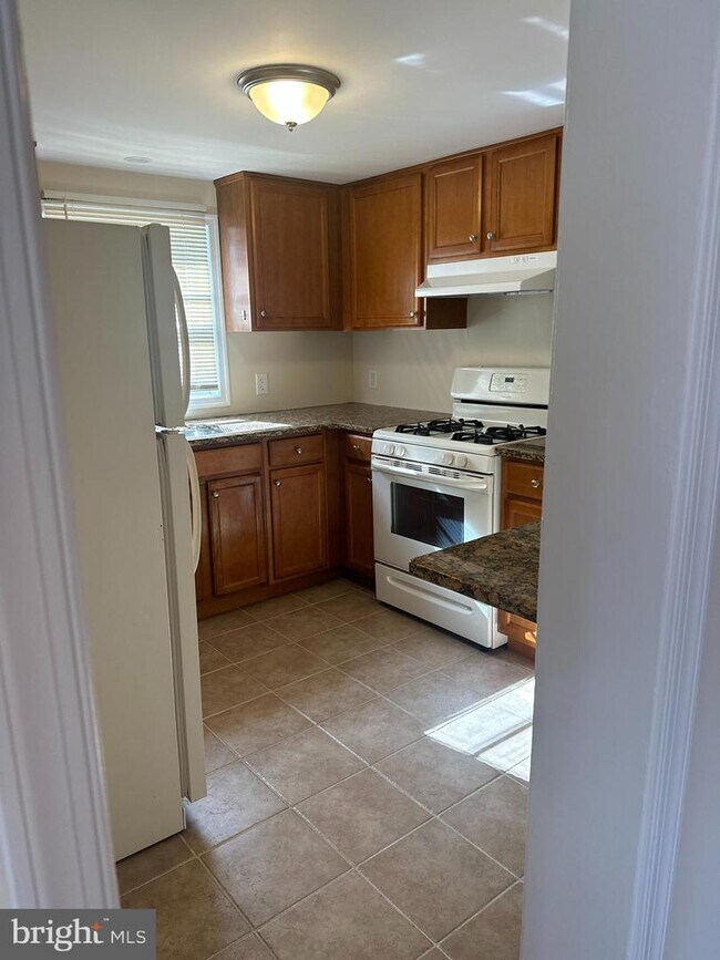 371 Easton Rd Unit A, Horsham, PA 19044 Room for Rent in Horsham, PA