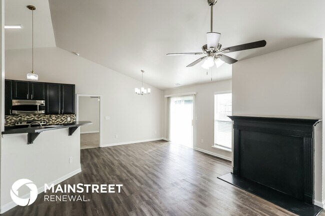 Foto del edificio - 7003 Hollow Oaks Dr