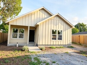 Building Photo - 5838 Beldart St