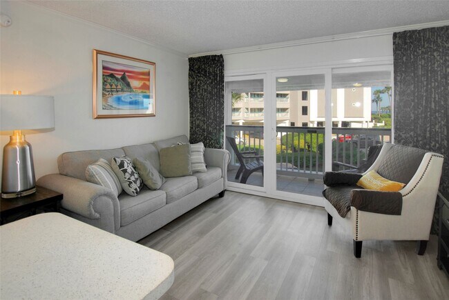 Building Photo - 6102 Seawall Blvd