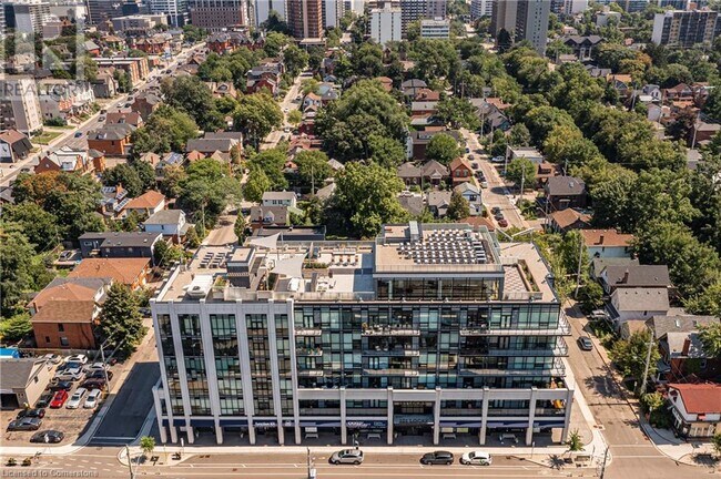 Photo du bâtiment - 101 Locke St S