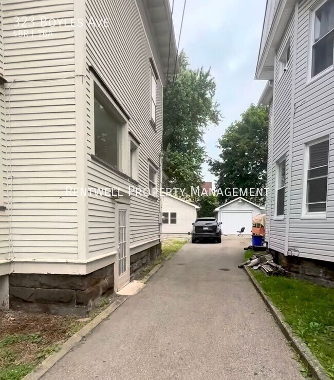 Building Photo - 323 Boyles Ave
