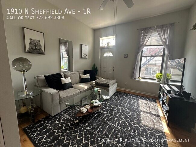 Foto del edificio - 1910 N Sheffield Ave