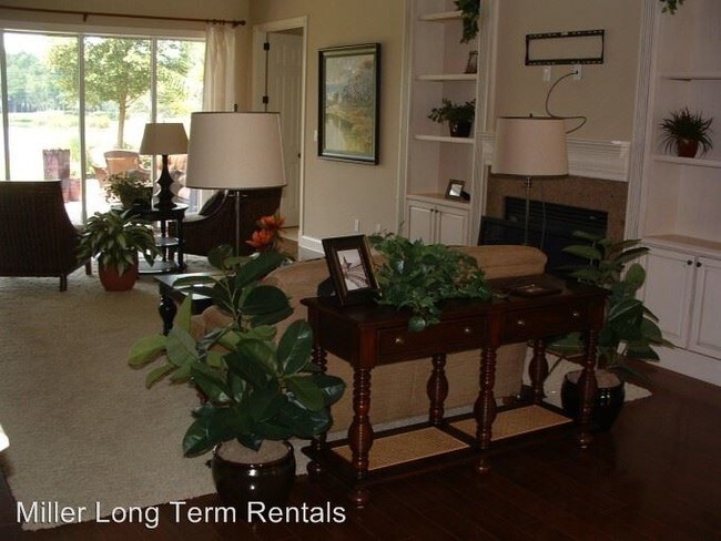 Building Photo - 3 br, 2 bath House - 228 Cypress Court