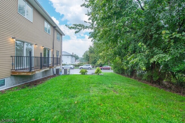 Foto del edificio - 42 Haverhill Ave