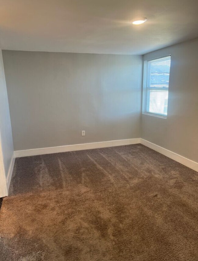 Foto del edificio - 806 Center St