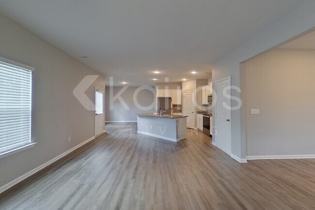 Building Photo - 3440 Bridgewood Dr