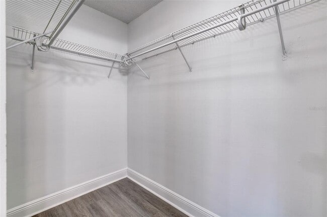 Building Photo - 2597 Grassy Point Dr