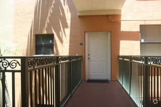 Building Photo - 1610 Presidential Way