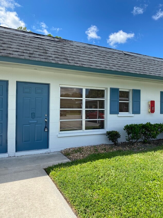 Primary Photo - 4444 Swift Rd