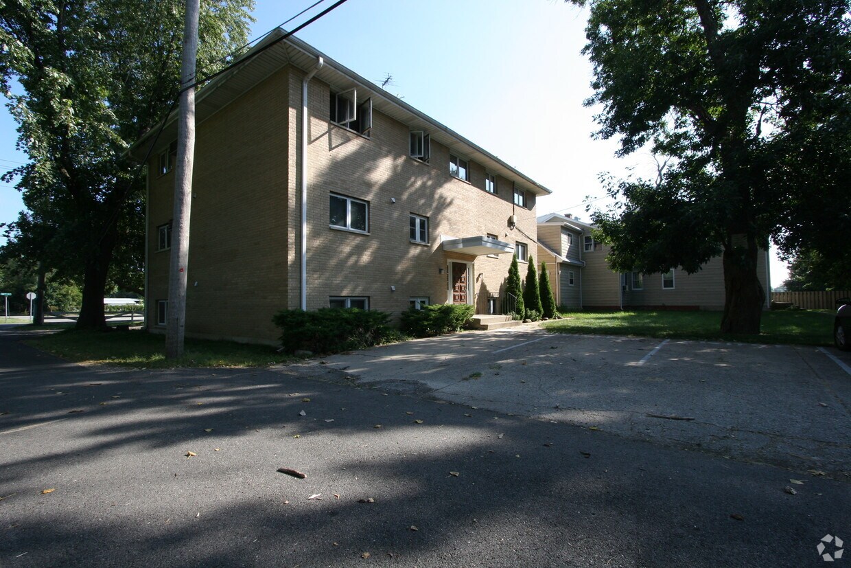 Building Photo - 1225 34th St