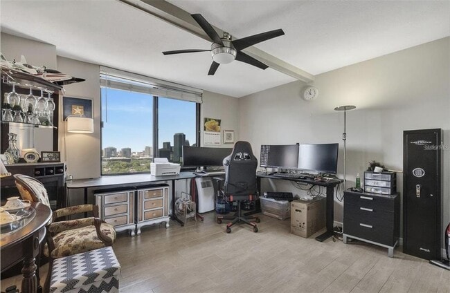 Building Photo - 400 E Colonial Dr