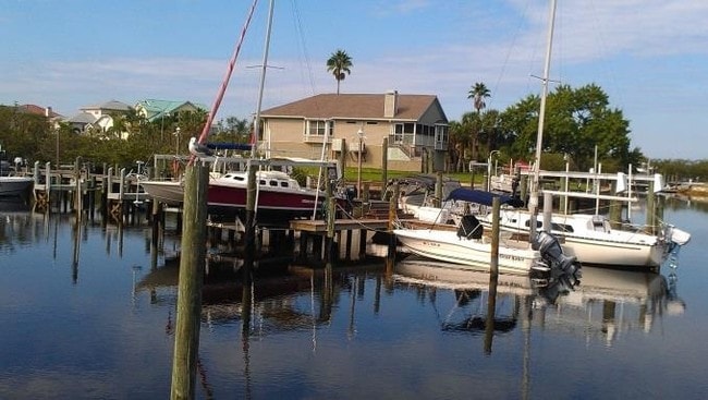 Building Photo - Heather Cove Condominiums