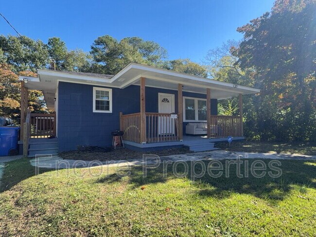 Building Photo - 1614 Murchison Rd