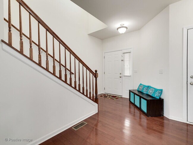 Foto del edificio - 2727 Blakely Ln