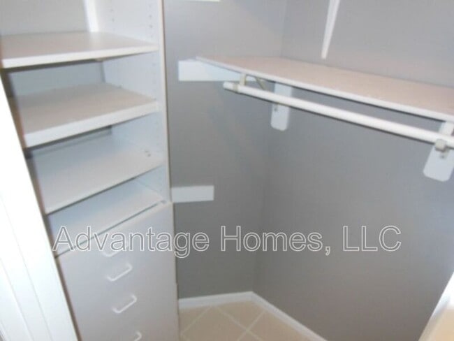 Building Photo - 4811 Horton St