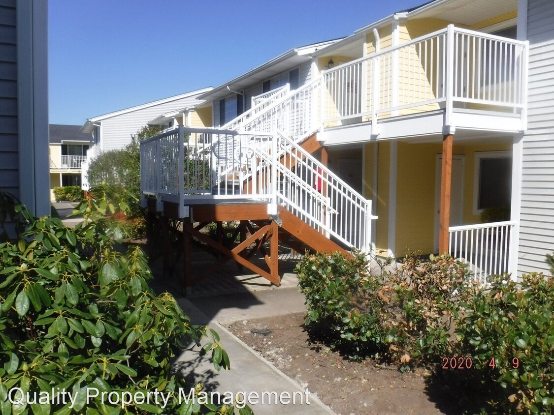 2101 Poplar Dr Unit 66, Medford, OR 97504 Room for Rent in Medford