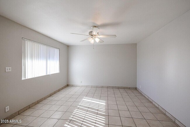 Foto del edificio - 1752 E Virginia Ave