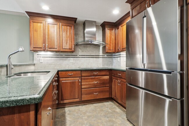 Building Photo - 3131 E Alameda Ave