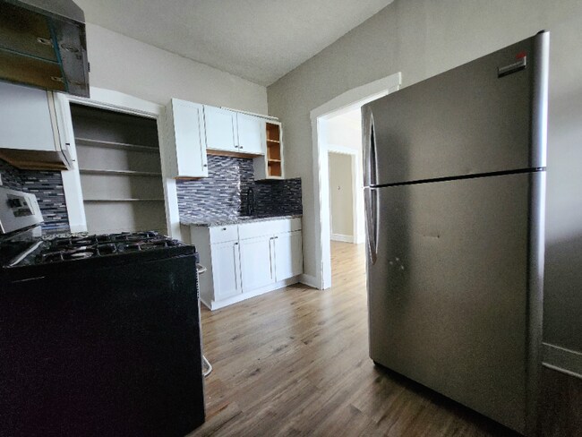 Foto del edificio - 7850 S Burnham Ave