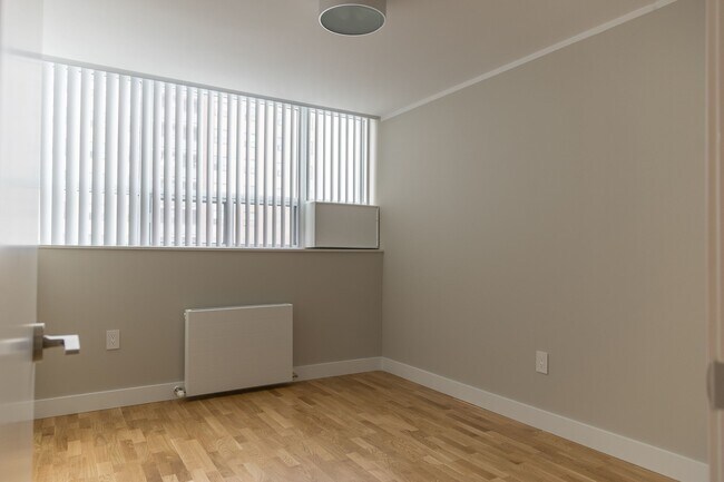Photo du bâtiment - 730 St Clarens Ave
