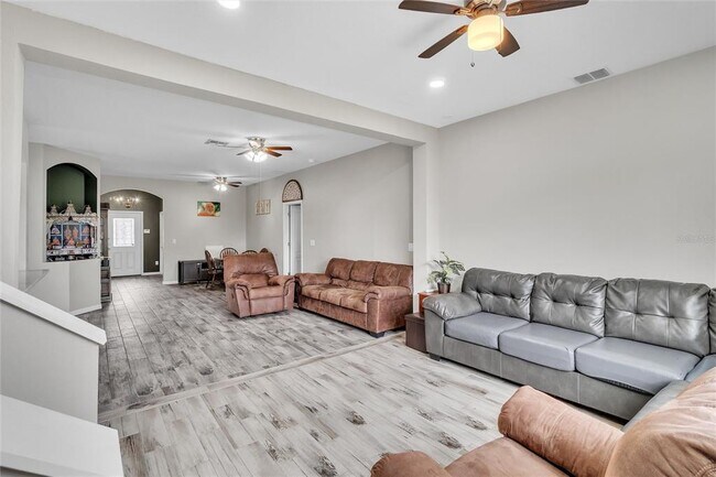 Foto del edificio - 1193 Cathcart Cir