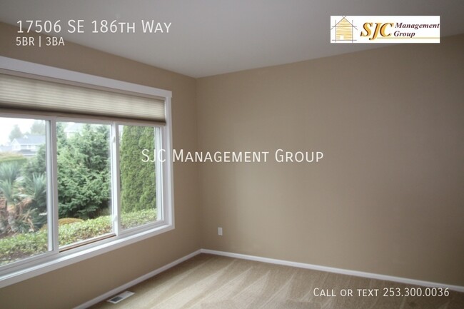 Building Photo - Five bedroom 2.5 bath home for rent in Renton