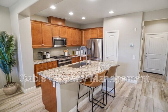 Building Photo - 28821 Camino De Cielo Dr