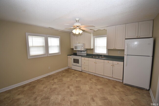 Building Photo - 300 Catherine St