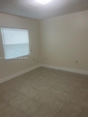 Building Photo - 16150 NE 19th Ct