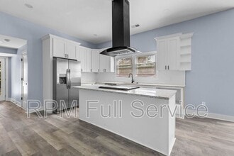 Building Photo - 401 Hart Ave