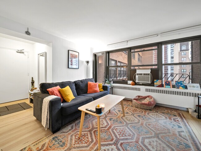 Foto del edificio - 6118 N Sheridan Rd