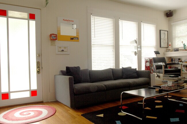 Foto del edificio - 4310 Trellis Ct