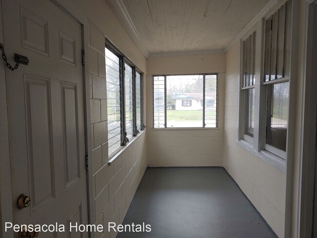 Building Photo - 3 br, 1 bath House - 5404 N Blue Angel Par...