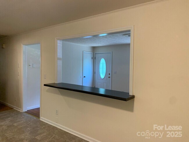 Foto del edificio - 5325 Cold Harbor Dr