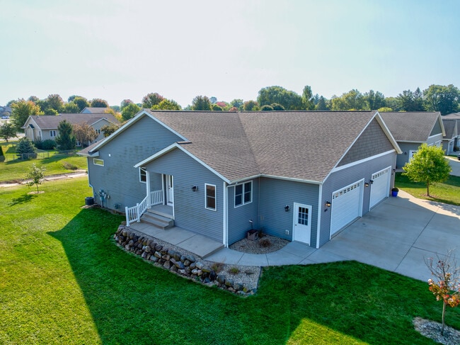 Building Photo - 846 Thompson Drive