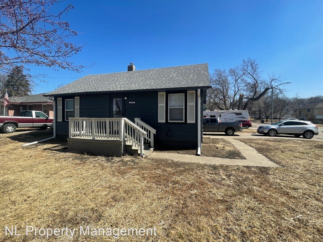 1 br, 1 bath House 5924 Weir Street House Rental in Omaha, NE