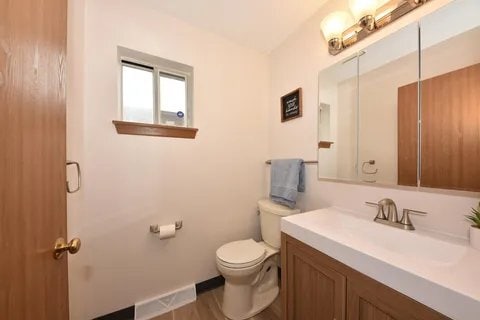 Foto del edificio - W163N11528 Windsor Ct