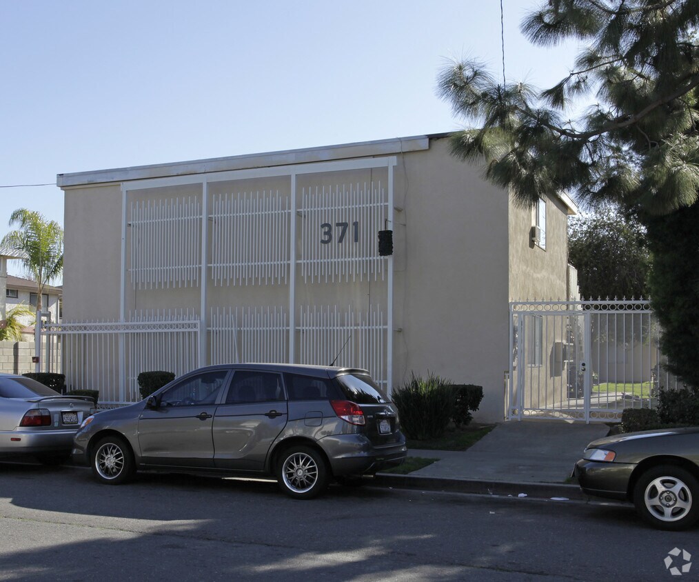 Primary Photo - 371 Avocado St