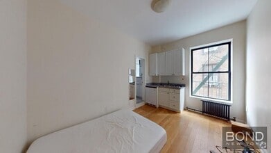 Building Photo - 53 W 72nd St
