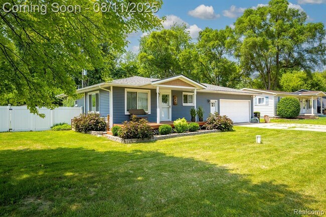 Foto del edificio - 5021 Lakeborn Dr