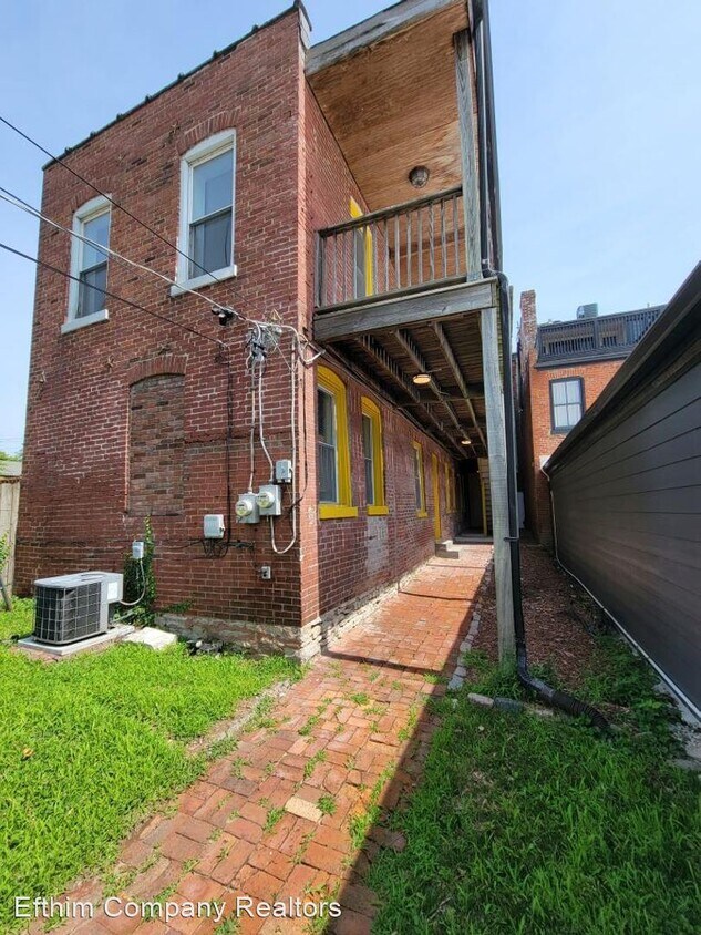 Primary Photo - 2 br, 1 bath House - 1030 Geyer Ave. Unit 1F