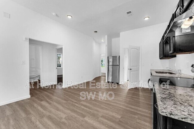 Foto del edificio - 522 S Broadway Ave