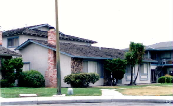 Building Photo - 4921 Canto Dr