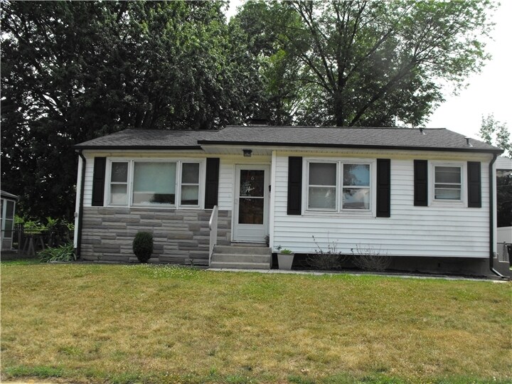 Foto principal - 6 Glenwood Dr