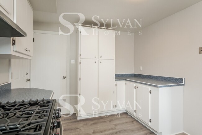 Foto del edificio - Cheerful and Welcoming Home for You!